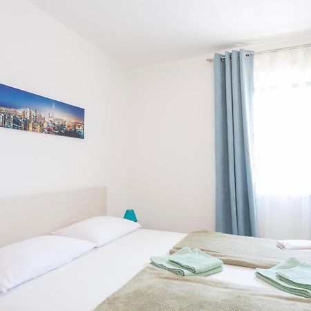 Apartments Dora Makarska Exterior foto