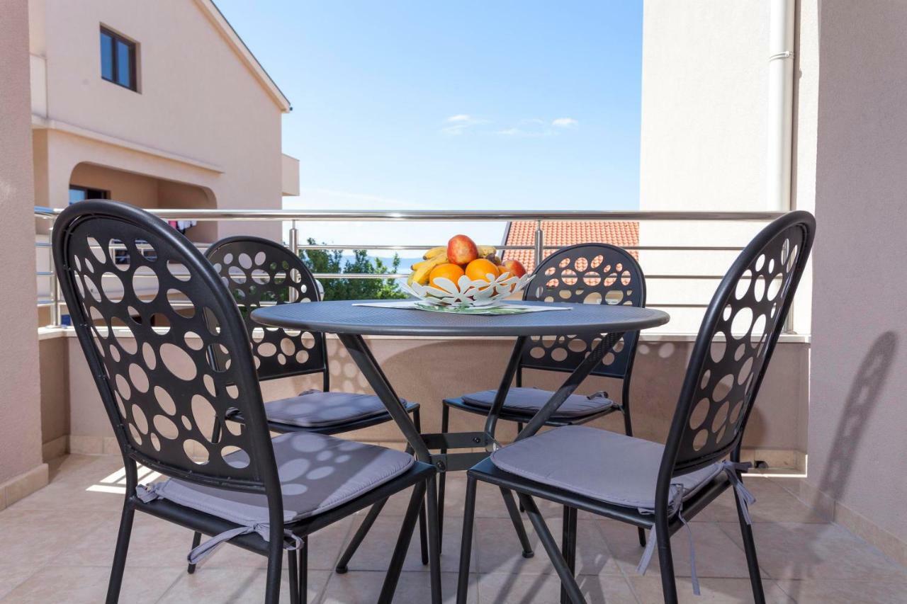 Apartments Dora Makarska Exterior foto